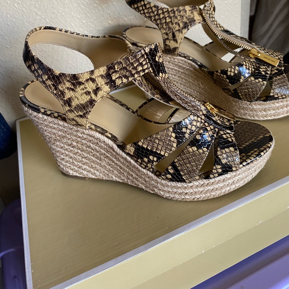 New Michael Kors, Snakeskin Embossed Leather, Wedge Heel, Size 9